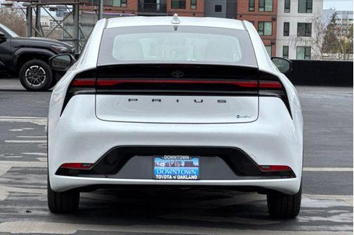 2025 Toyota Prius XLE
