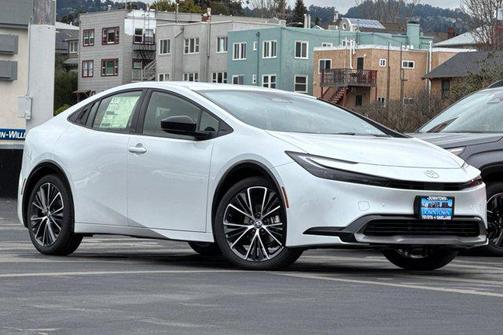 2025 Toyota Prius XLE