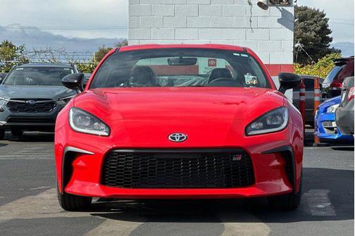 2025 Toyota GR86 Base