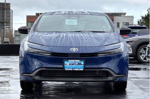 2025 Toyota Prius LE
