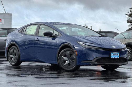 2025 Toyota Prius LE