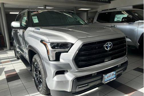 2024 Toyota Sequoia SR5