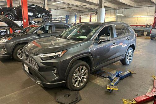 2025 Toyota RAV4 Limited