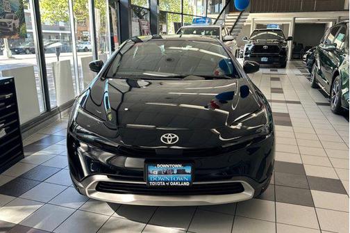 2025 Toyota Prius L