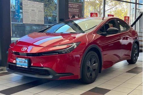2024 Toyota Prius LE