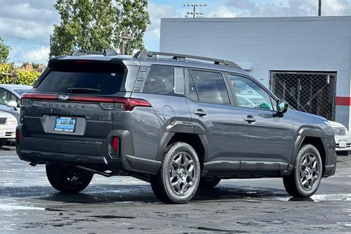 Magnetite Gray Metallic 2026 Subaru Outback Premium