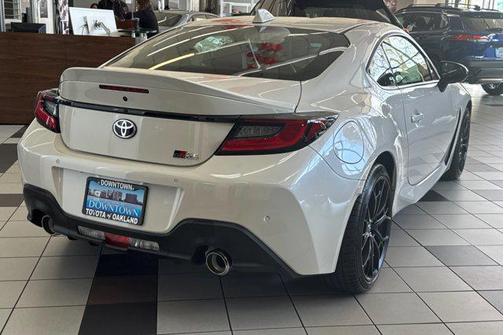 2025 Toyota GR86 Premium