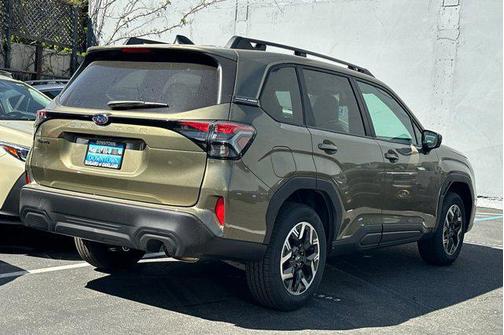 Autumn Green Metallic 2026 Subaru Forester Premium