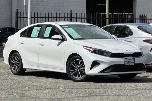 2023 Kia Forte LXS