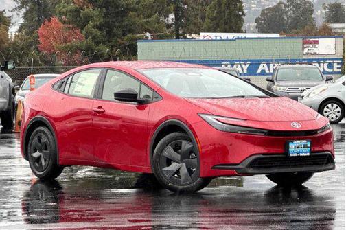 2024 Toyota Prius LE