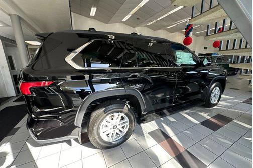 2025 Toyota Sequoia SR5