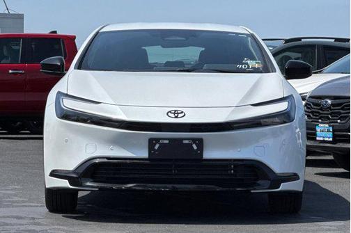 2025 Toyota Prius L