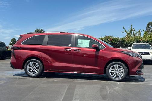 Ruby Flare Pearl 2026 Toyota Sienna XLE