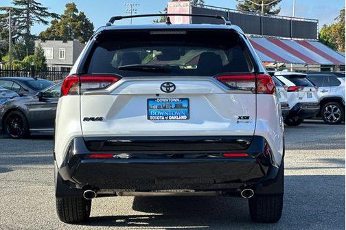 2025 Toyota RAV4 Hybrid SE