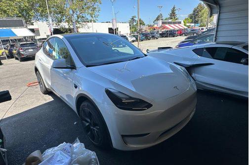 2024 Tesla Model Y Long Range Dual Motor All-Wheel Drive
