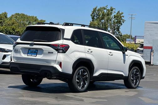 Crystal White Pearl 2026 Subaru Forester Hybrid Premium