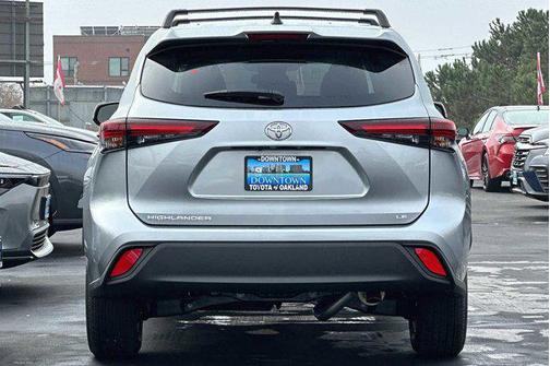 2024 Toyota Highlander LE