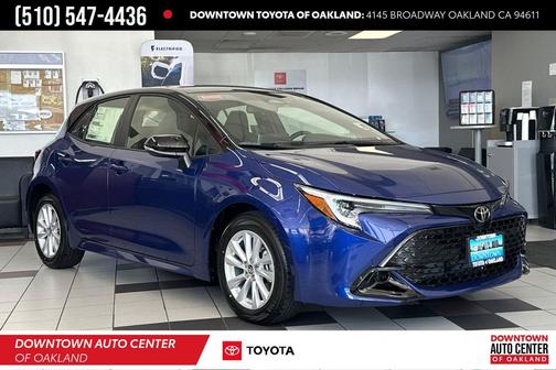Blue Crush Metallic/Midnight Black Metallic 2026 Toyota Corolla SE