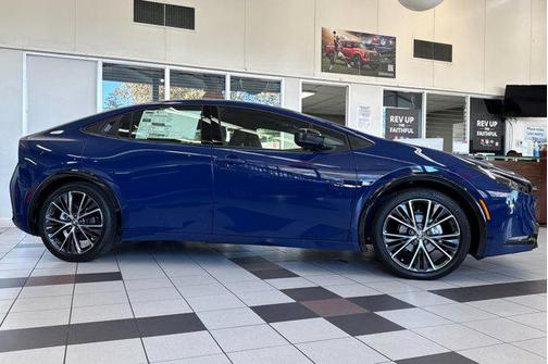 2024 Toyota Prius XLE