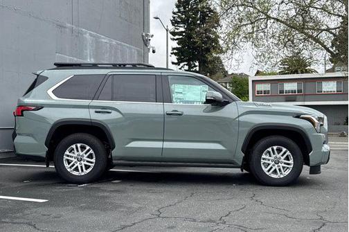 2025 Toyota Sequoia SR5
