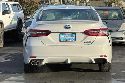 2024 Toyota Camry Hybrid SE