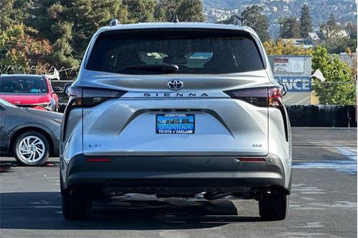 2025 Toyota Sienna XLE