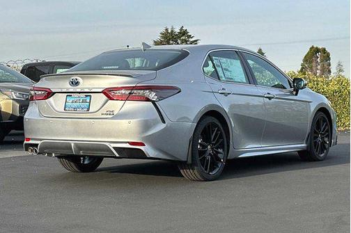 2024 Toyota Camry Hybrid SE