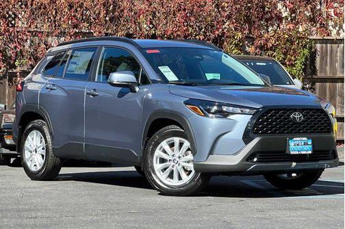 2024 Toyota Corolla Cross LE