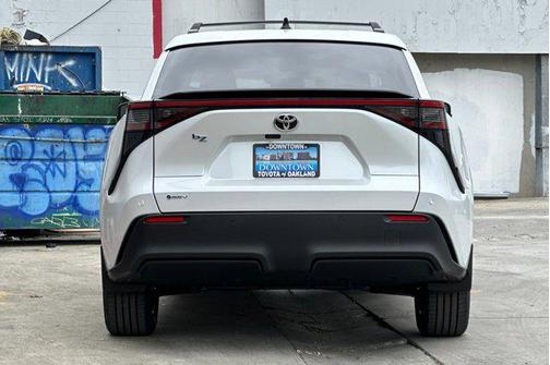 Wind Chill Pearl 2026 Toyota bZ XLE Plus