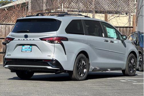 2025 Toyota Sienna XSE 7 Passenger