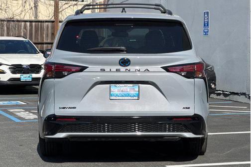 2025 Toyota Sienna XSE 7 Passenger