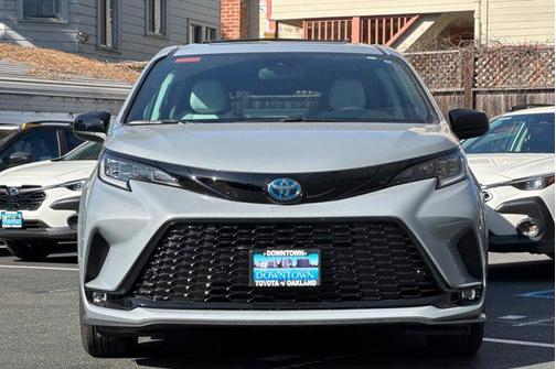 2025 Toyota Sienna XSE 7 Passenger