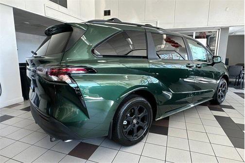 2025 Toyota Sienna Woodland Edition