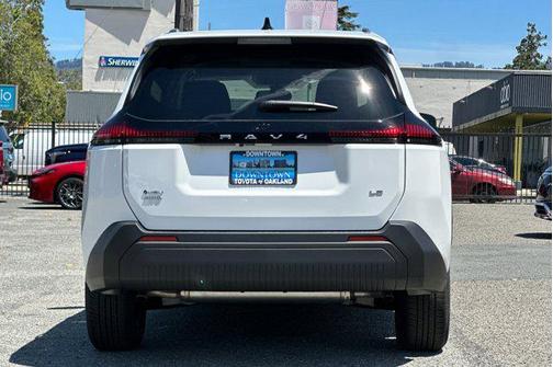 Ice Cap 2026 Toyota RAV4 LE