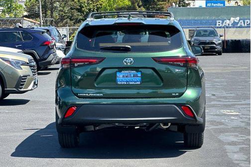 2025 Toyota Highlander Hybrid XLE