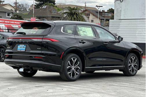 2026 Toyota Crown Signia XLE