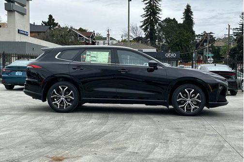 2026 Toyota Crown Signia XLE