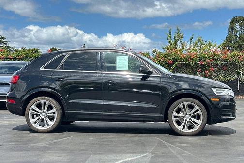 2017 Audi Q3 2.0T Premium Plus