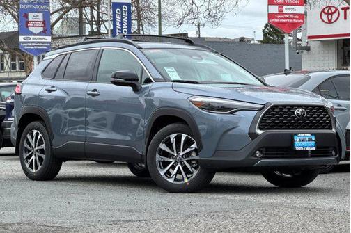 2025 Toyota Corolla Cross XLE