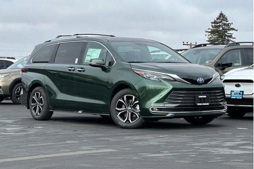 2025 Toyota Sienna Platinum 7 Passenger