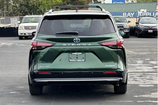2025 Toyota Sienna Platinum 7 Passenger