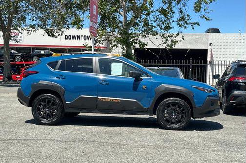 Geyser Blue Pearl 2025 Subaru Crosstrek Wilderness