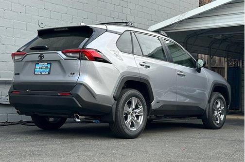 2025 Toyota RAV4 Hybrid LE