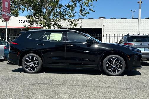 Black 2026 Toyota Crown Signia XLE