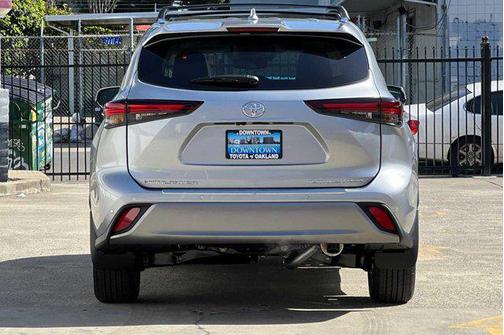 2024 Toyota Highlander Platinum
