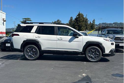 Crystal White Pearl 2026 Subaru Outback Premium