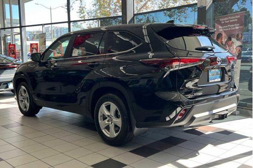 2024 Toyota Highlander Hybrid LE