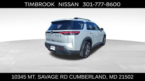 2022 Nissan Pathfinder SV