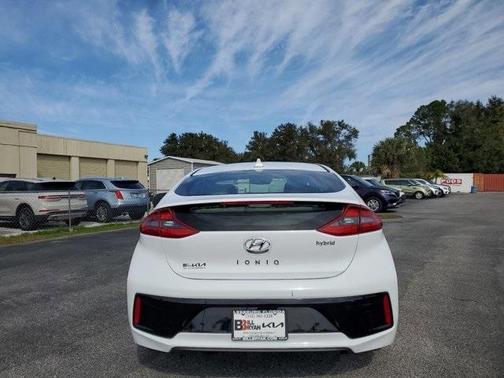 Photo 4 of 35 of 2019 Hyundai IONIQ Hybrid Limited
