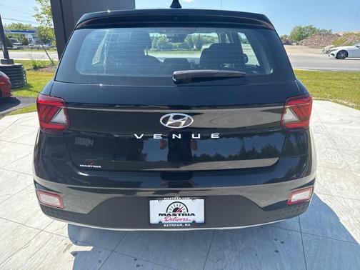 2020 Hyundai VENUE SE
